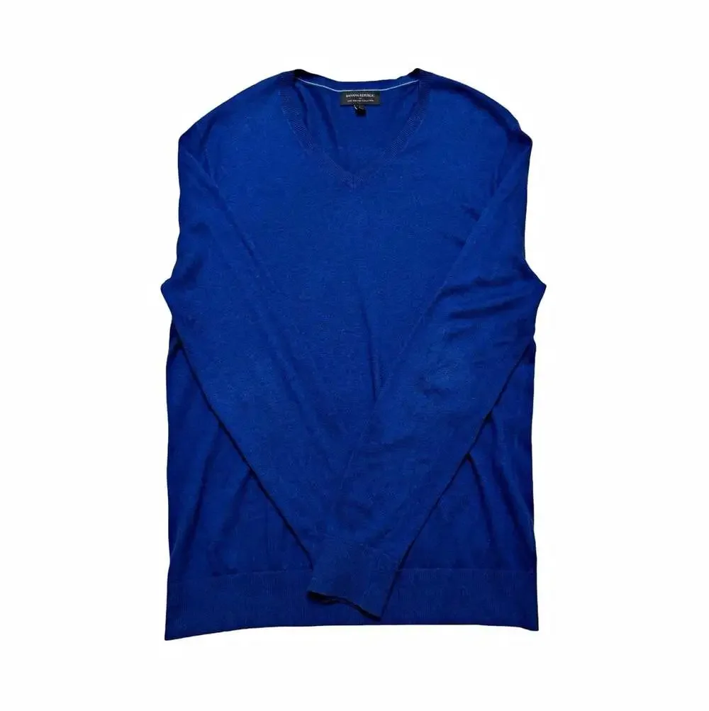 Banana Republic Luxe Knit Sweater Men’s L Blue Solid V-Neck Pullover Long Sleeve